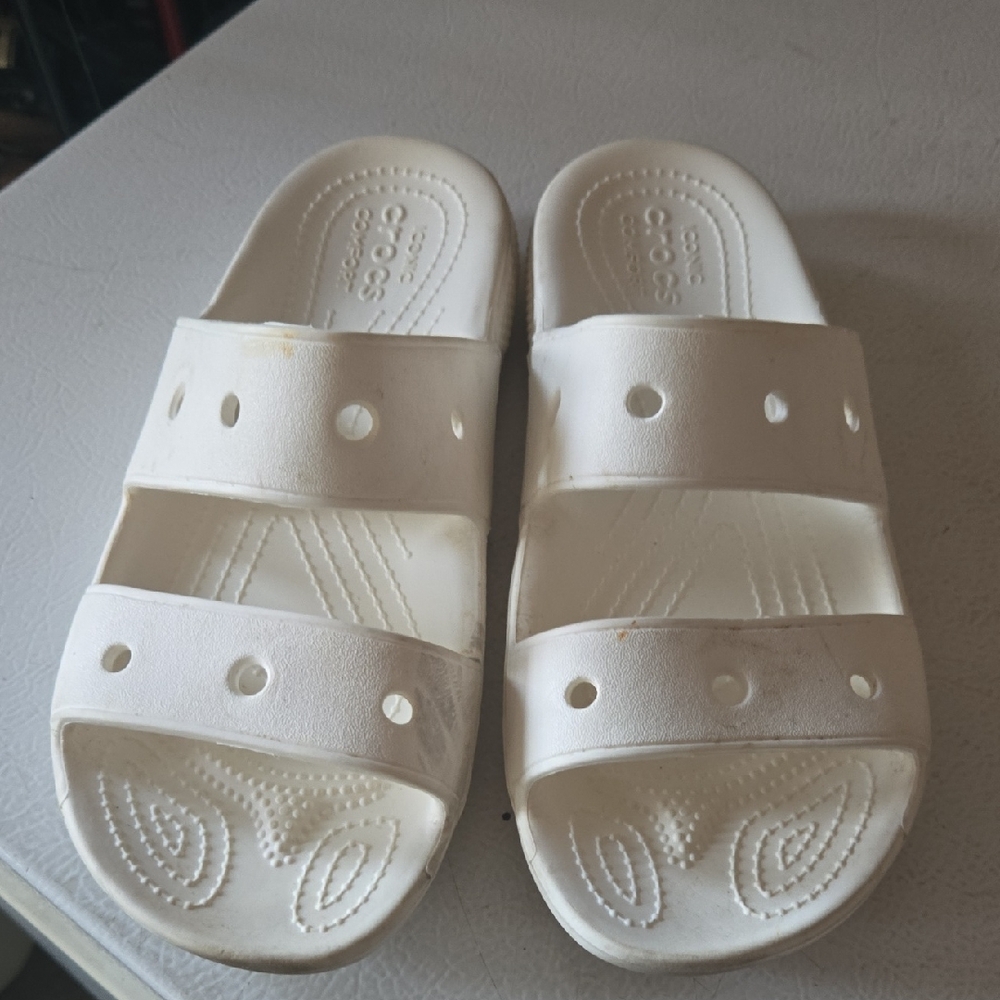 CROCS Classic White Slide Sandals